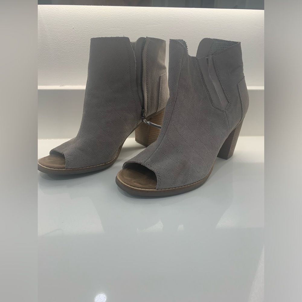 Tom’s open toe booties